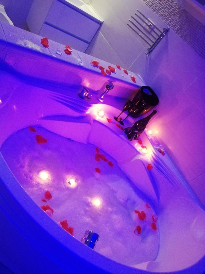 V&M Suite Con Jacuzzi Ostuni Exteriör bild