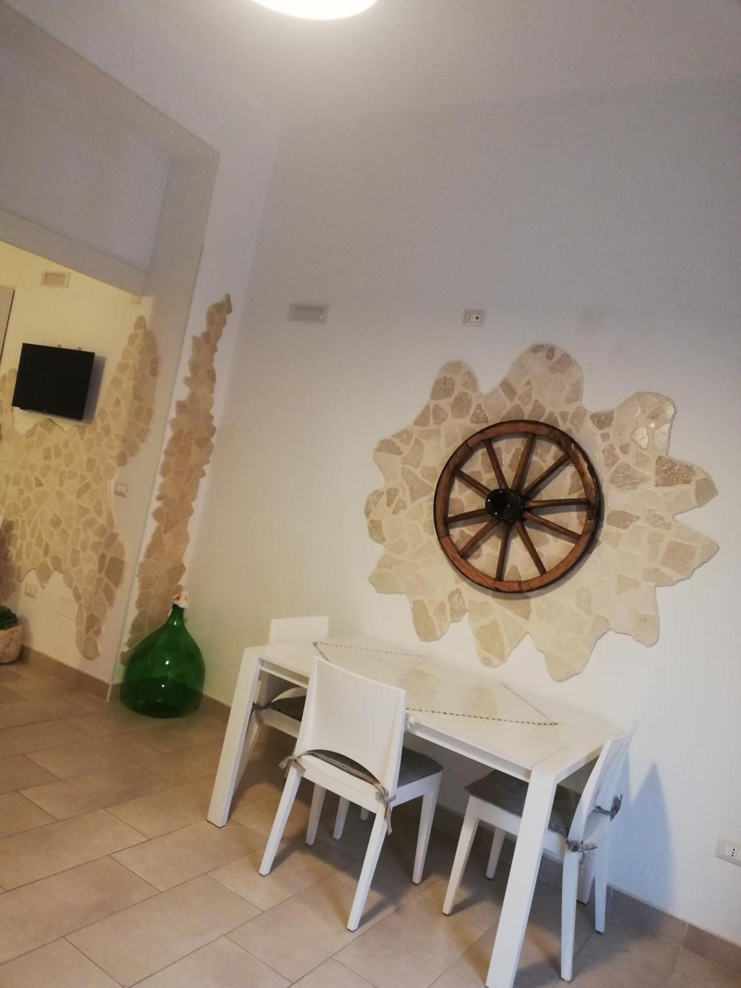 V&M Suite Con Jacuzzi Ostuni Rum bild